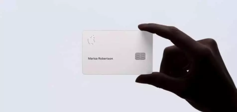 Imagem mostra o Apple Card, Cartão de Crédito de Titânio da Apple