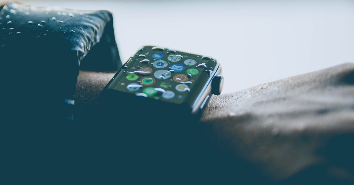 Apple estudará se Apple Watch pode identificar sinais de covid-19